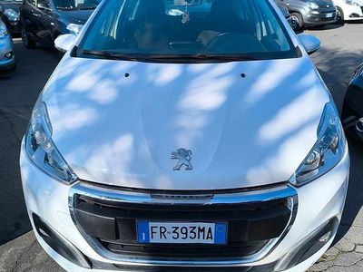 Usata Peugeot 208 Active 102 CV (75 kW) 2018 Bianco Utilitaria
