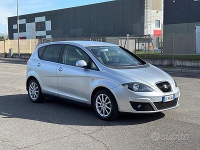 Usata Seat Altea Stylance 125 CV (91 kW) 2010 Grigio Monovolume