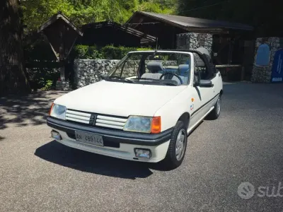 Usata Peugeot 205 54 CV (39 kW) 1989 Bianco Cabrio
