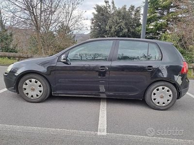 Usata VW Golf IV Comfortline 140 CV (102 kW) 2004 Nero Berlina