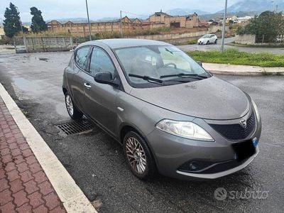 Usata Lancia Ypsilon 95 CV (69 kW) 2018 Utilitaria