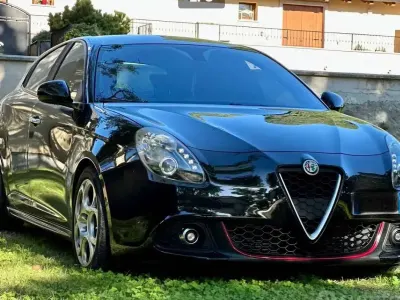 Usata Alfa Romeo Giulietta 120 CV (88 kW) 2018 Nero Utilitaria