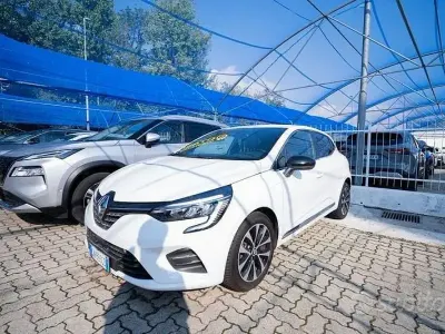 Usata Renault Clio V Techno 91 CV (66 kW) 2023 Other Berlina