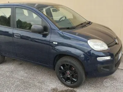 Usata Fiat Panda Easy 85 CV (62 kW) 2019 Blu Utilitaria