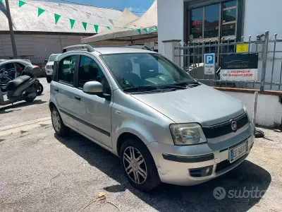 Usata Fiat Panda Emotion 69 CV (50 kW) 2011 Grigio Utilitaria