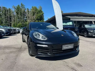 Usata Porsche Panamera 300 CV (220 kW) 2015 Nero jet metallizzato Utilitaria