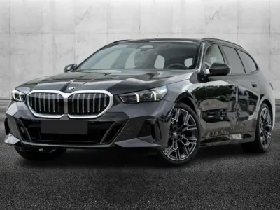 Usata BMW 520 M Sport 197 CV (144 kW) 2025 Grigio Station wagon