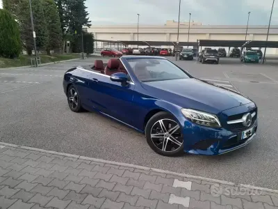 Second-hand Mercedes C220 Premium Plus 194 CP (142 kW) 2021 Albastru Cabrio