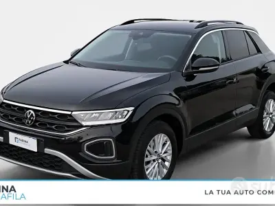 Usata VW T-Roc Life 110 CV (80 kW) 2023 Nero SUV
