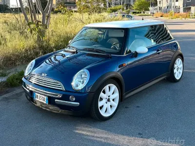 Usado Mini Cooper 116 CV (85 kW) 2002 Azul Utilitario