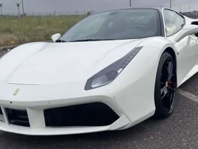 Usata Ferrari 488 670 CV (492 kW) 2016 Coupé