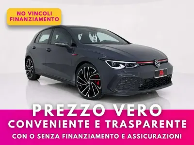 Usata VW Golf VIII GTI 245 CV (180 kW) 2024 Grigio urano Berlina