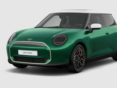 Usata Mini Cooper SE Favoured 55 kW (75 CV) 2024 Verde Utilitaria