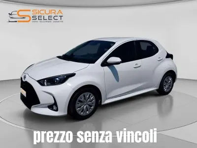 Usata Toyota Yaris Active 72 CV (52 kW) 2023 Bianca Utilitaria