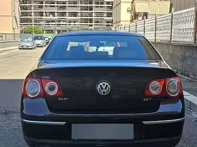 Usata VW Passat 140 CV (102 kW) 2005 Grigio Berlina