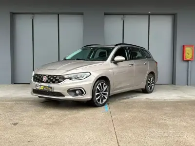 Usado Fiat Tipo Lounge 120 HP (88 kW) 2019 Castanho Carrinha