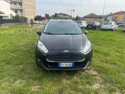 Usata Ford Fiesta Titanium 75 CV (55 kW) 2014 Nero Utilitaria