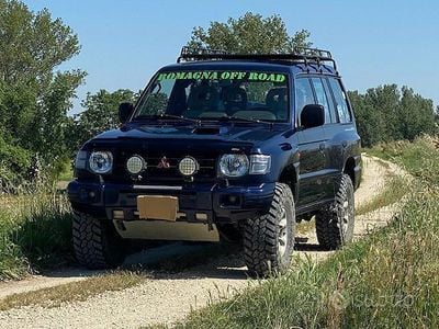 Usata Mitsubishi Pajero 125 CV (91 kW) 1998 Blu SUV