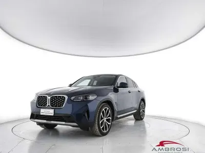 Usata BMW X4 Comfort Edition 190 CV (139 kW) 2022 Blu SUV