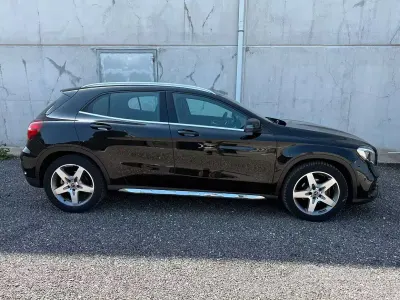 Usata Mercedes GLA200 AMG line 136 CV (100 kW) 2019 Nero SUV