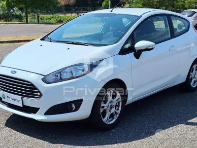 Usata Ford Fiesta Business Edition 60 CV (44 kW) 2014 Bianco Utilitaria