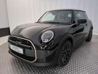 Nero Usata 2024 Mini Cooper S Favoured Utilitaria | 33.968 € (Buon prezzo)