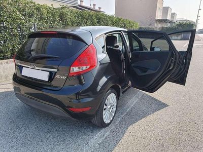 Usata Ford Fiesta 82 CV (60 kW) 2009 Nero Utilitaria