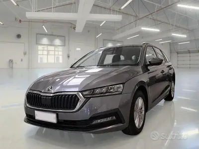 Usata Skoda Octavia Executive 149 CV (109 kW) 2023 Grigio Station wagon