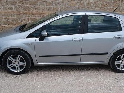 Usata Fiat Grande Punto Dynamic 75 CV (55 kW) 2009 Grigio Utilitaria
