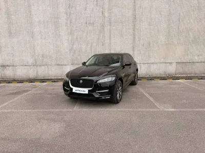 Usata Jaguar F-Pace R-Sport 179 CV (131 kW) 2019 Santorini black SUV