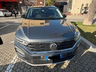 Usata VW T-Roc Style 116 CV (85 kW) 2018 Grigio SUV