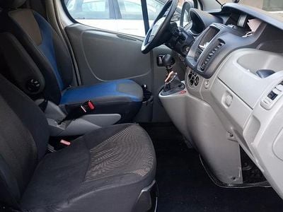 Usata Renault Trafic 2011 Grigio Monovolume