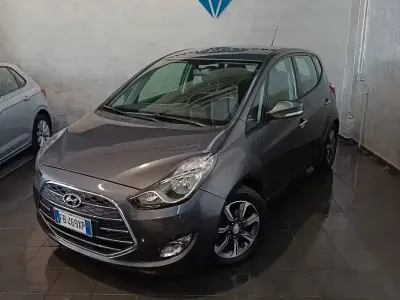 Usata Hyundai ix20 Xpossible 90 CV (66 kW) 2015 Grigio Utilitaria