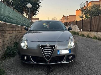 Usata Alfa Romeo Giulietta Distinctive 105 CV (77 kW) 2015 Grigio Berlina
