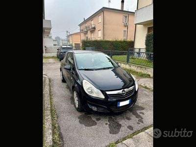 Usata Opel Corsa 2008 Nero Utilitaria