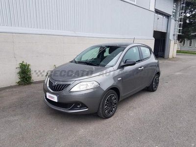 usata Lancia Ypsilon III 2021 1.0 firefly hybrid Gold s&s 70cv 5p.ti