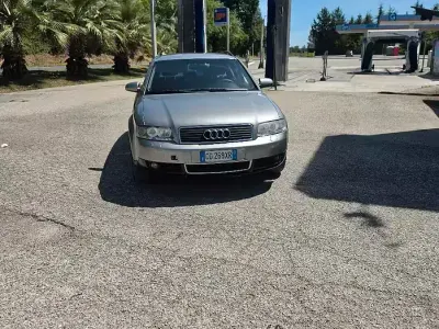 Usata Audi A4 130 CV (95 kW) 2004 Grigio Station wagon