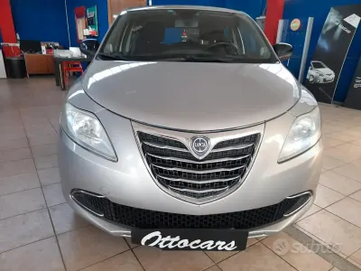 Usata Lancia Ypsilon S 69 CV (50 kW) 2012 Grigio Utilitaria
