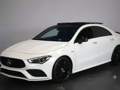 Usata Mercedes CLA180 Premium 122 CV (89 kW) 2019 Bianco Coupé