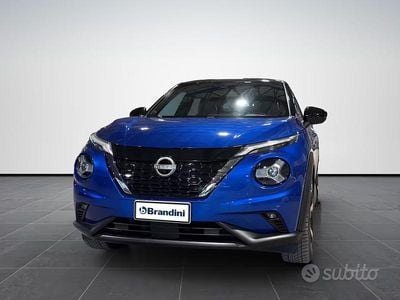 Usata Nissan Juke Tekna 94 CV (69 kW) 2022 Blu / tetto nero SUV