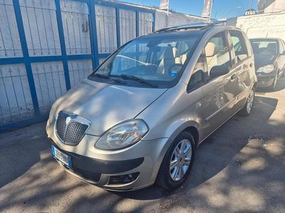 Usata Lancia Musa 101 CV (74 kW) 2006 Oro Monovolume