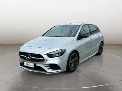 Usata Mercedes B180 Premium 116 CV (85 kW) 2022 Grigio Monovolume