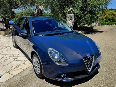 Usata Alfa Romeo Giulietta Exclusive 120 CV (88 kW) 2018 Grigio Utilitaria