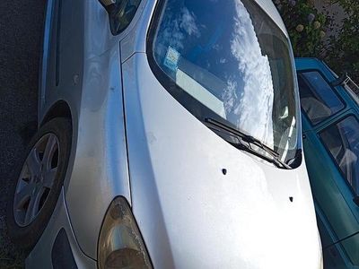 Usata Peugeot 307 68 CV (50 kW) 2002 Grigio Utilitaria