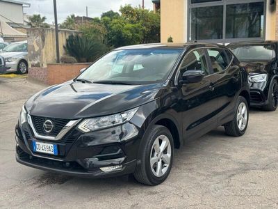 usata Nissan Qashqai 1500 115 CV CAMBIO AUTOMATICO