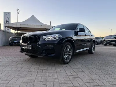 Begagnad BMW X4 M Sport 190 HK (139 kW) 2021 Blå SUV