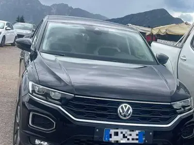 Usata VW T-Roc Advance 150 CV (110 kW) 2017 Nero SUV