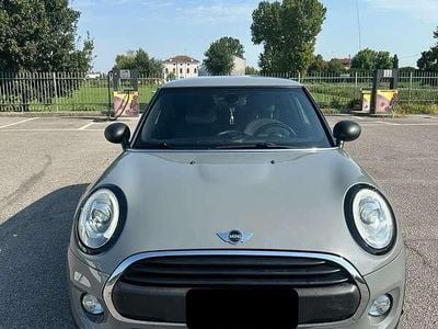 Begagnad Mini ONE 75 HK (55 kW) 2016 Halvkombi