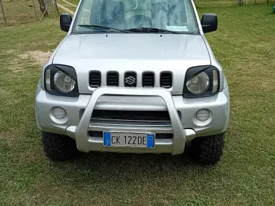 Usata Suzuki Jimny 82 CV (60 kW) 2003 Grigio SUV