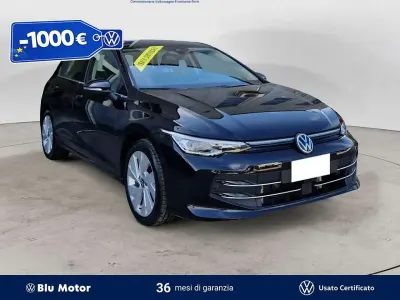 Usata VW Golf VIII Style 150 CV (110 kW) 2025 Grenadill black metallizzato Berlina